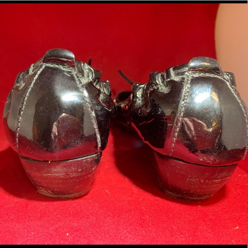 Donald Pliner Polly Patent Leather Low Heel - Picture 4 of 8